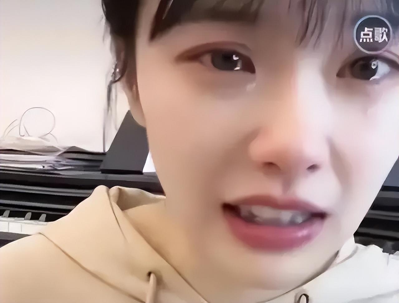 图0: 八卦“挖呀挖”黄老师被曝无教资资格证,或涉嫌侵权,面临天价赔偿