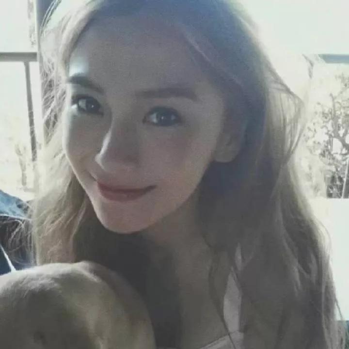 图6: 八卦在集体追求纤瘦的审美下,内娱已经很多年没有过雍容大气的脸了